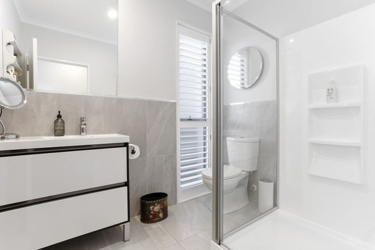 Photo of property in 4 Bomb Point Drive, Hobsonville, Auckland, 0616