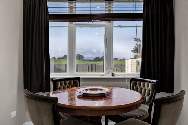 Photo of property in 16 Manchester Street, Patea, 4520