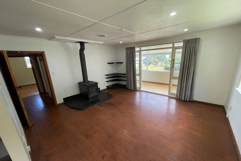 Photo of property in 12 Greer Crescent, Tawa, Wellington, 5028
