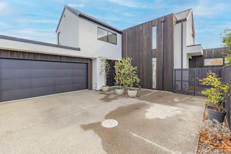 Photo of property in 49a Hawkesbury Avenue, St Albans, Christchurch, 8014