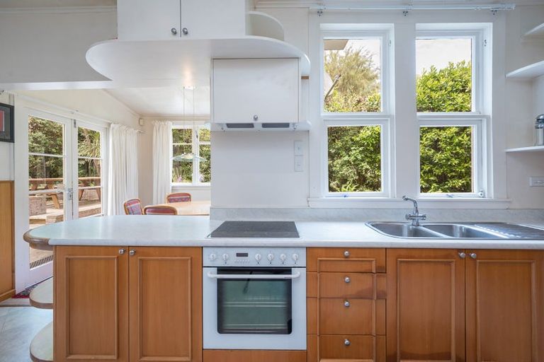 Photo of property in 1 Waimea Road, Nelson South, Nelson, 7010