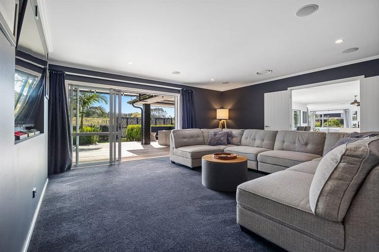 Photo of property in 583 State Highway 16, Kumeu, 0891