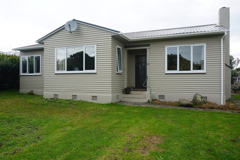 Photo of property in 24 Riemenschneider Street, Manaia, 4612