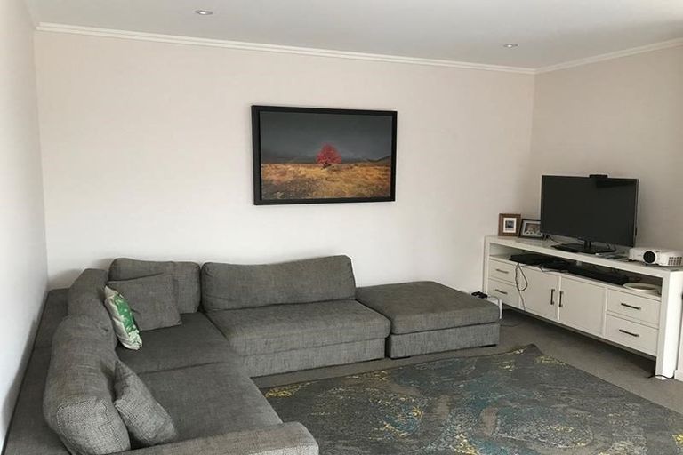 Photo of property in 33 Kanuka Road, Hobsonville, Auckland, 0616