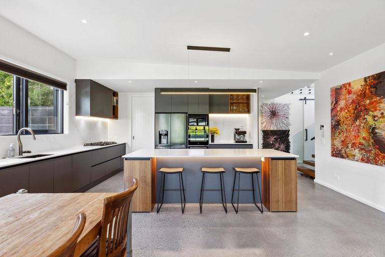 Photo of property in 4 Takahe Lane, Wanaka, 9305