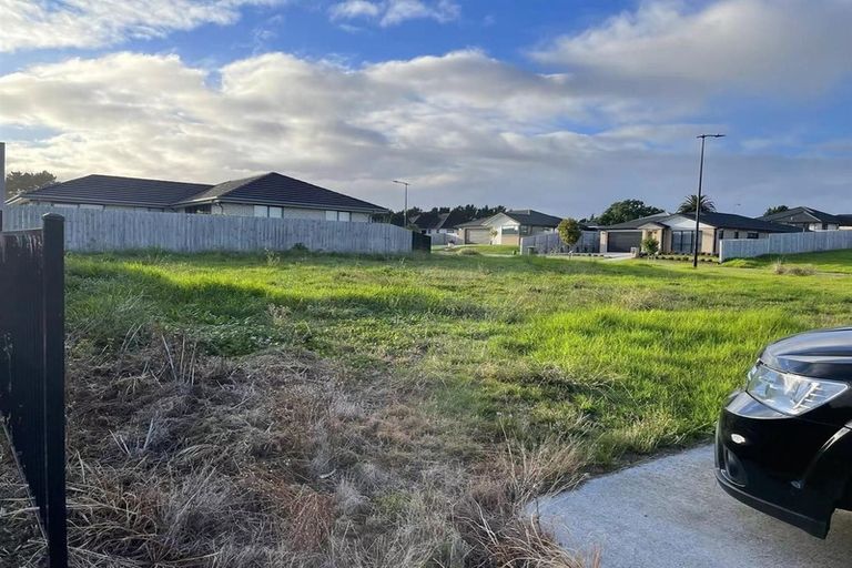 Photo of property in 6 Dame Nganeko Drive, Glenbrook, 2681