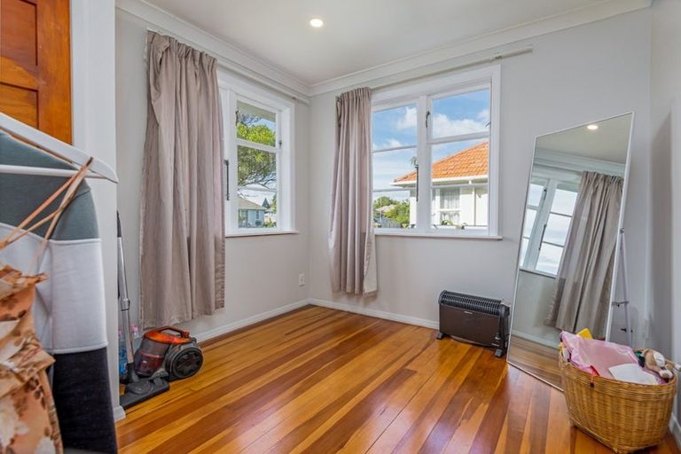 Photo of property in 32 Tweed Street, Roslyn, Palmerston North, 4414