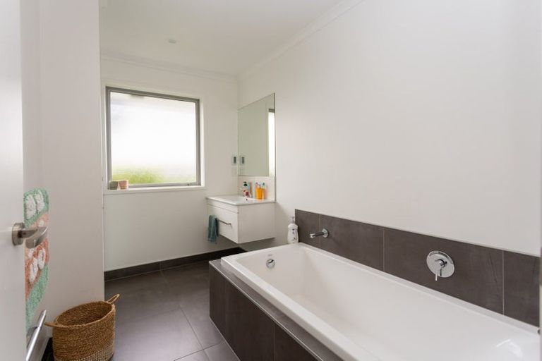 Photo of property in 5 Dove Grove, Westmorland, Christchurch, 8025