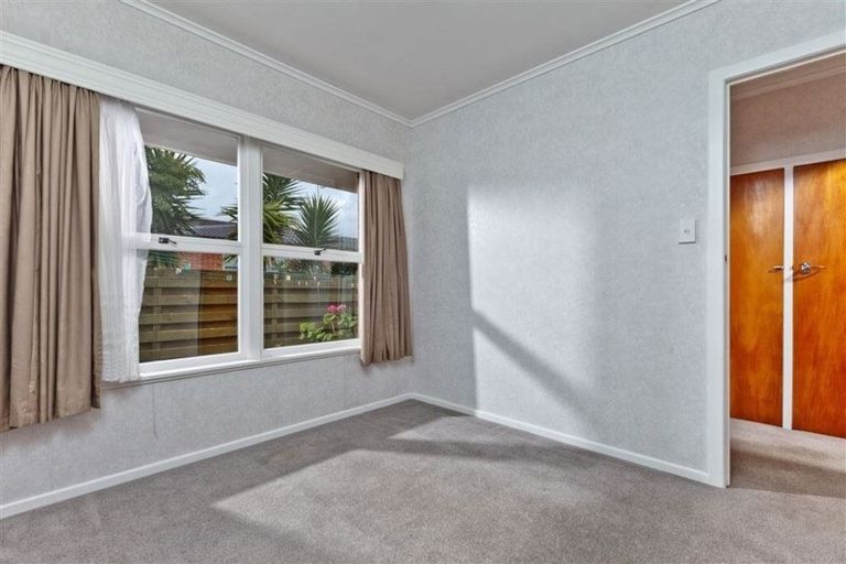 Photo of property in 2/17 Saltburn Road, Milford, Auckland, 0620