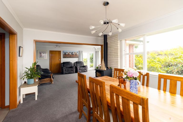 Photo of property in 76 Rhodes Street, Waimate, 7924