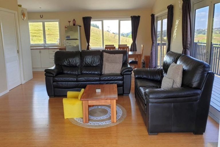 Photo of property in 66 Puriri Glade, Maungaturoto, 0588