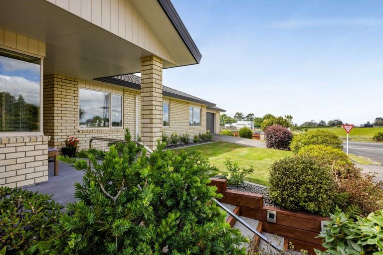 Photo of property in 2a Elizabeth Grove, Stratford, 4332