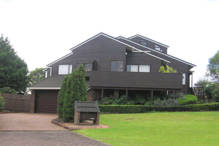 Photo of property in 11 Paulownia Place, Totara Heights, Auckland, 2105