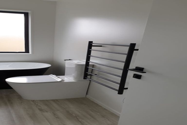 Photo of property in 66 Broadway Parade, Rolleston, 7615