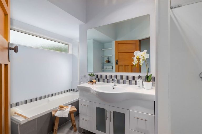 Photo of property in 1/264 Centaurus Road, Hillsborough, Christchurch, 8022