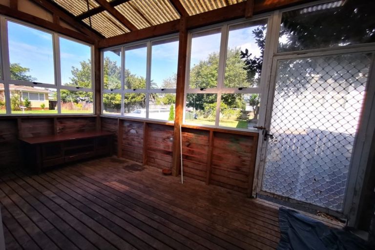 Photo of property in 25 Lendic Avenue, Henderson, Auckland, 0612
