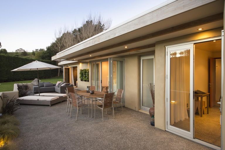 Photo of property in 115 Turitea Road, Fitzherbert, Palmerston North, 4472