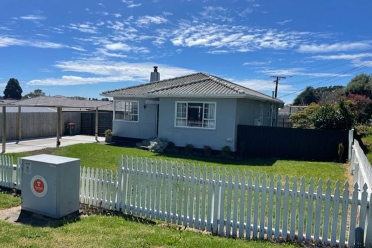 Photo of property in 23 Queens Road, Glen Avon, New Plymouth, 4312