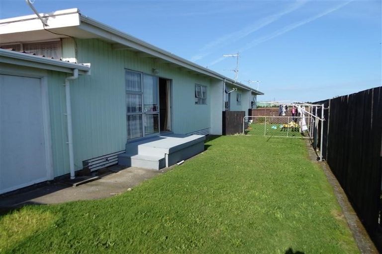 Photo of property in 12 Norwich Avenue, Spotswood, New Plymouth, 4310