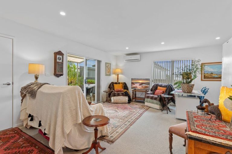 Photo of property in 11 Kamahi Crescent, Papamoa Beach, Papamoa, 3118