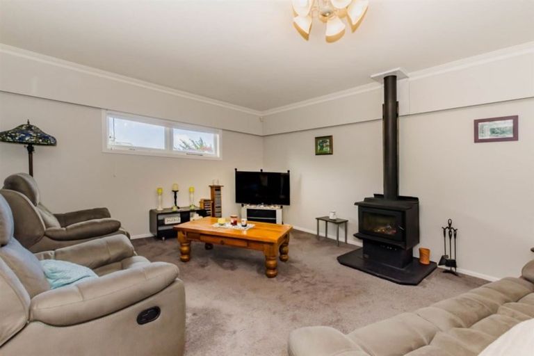 Photo of property in 76 Gray Avenue, Paraparaumu Beach, Paraparaumu, 5032