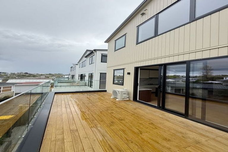 Photo of property in 73 Hutchinsons Road, Bucklands Beach, Auckland, 2014