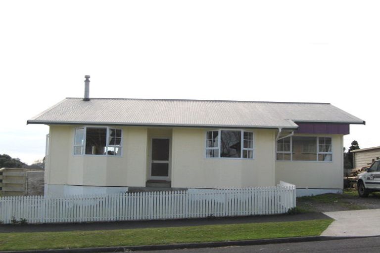 Photo of property in 30 Endeavour Street, Marfell, New Plymouth, 4310