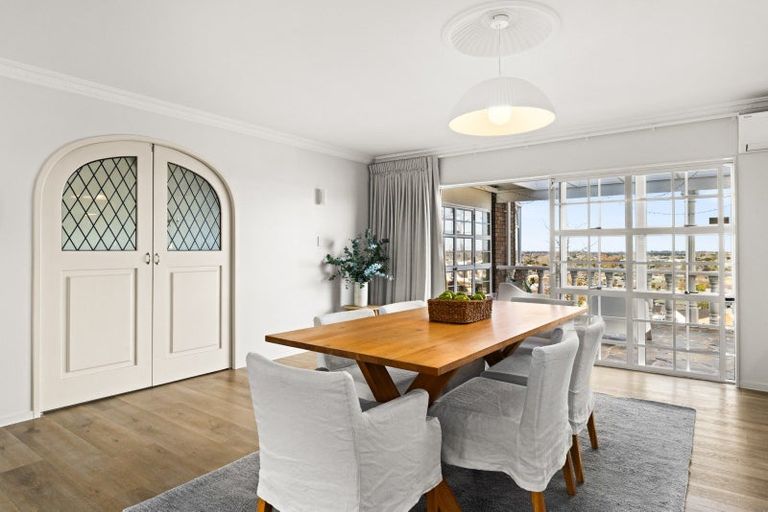 Photo of property in 12 Ewan Place, Taradale, Napier, 4112