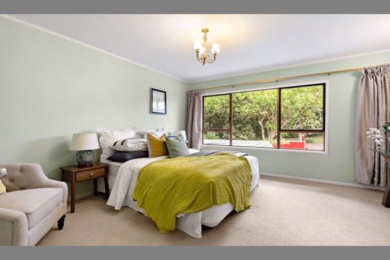 Photo of property in 16 Cobblestone Lane, Hillcrest, Auckland, 0627
