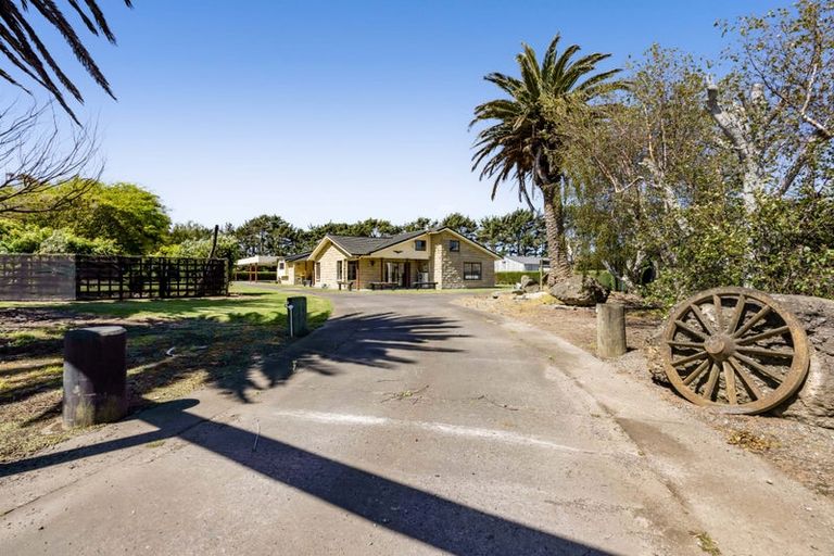 Photo of property in 290 Waihi Road, Hawera, 4673