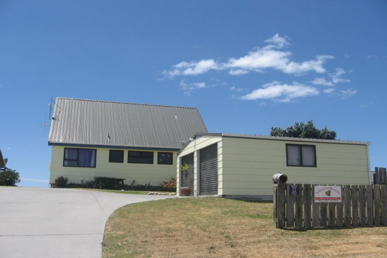 Photo of property in 169 Pukehina Parade, Pukehina, Te Puke, 3189