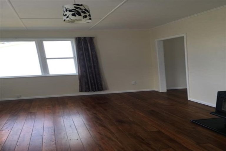 Photo of property in 86 Brandon Street, Featherston, 5710