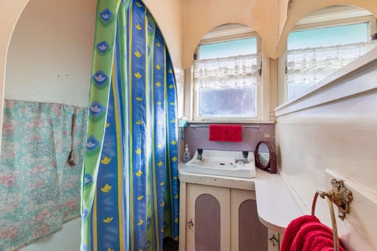 Photo of property in 2 Browning Street, Manurewa East, Auckland, 2102