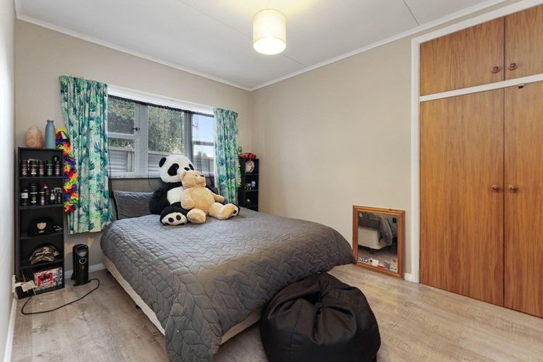 Photo of property in 16 Eatwell Avenue, Paraparaumu Beach, Paraparaumu, 5032