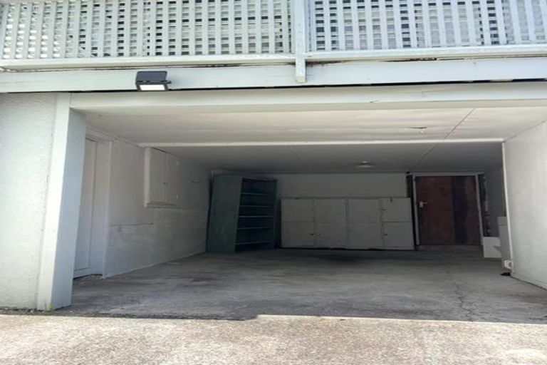 Photo of property in 1/13 Newhaven Terrace, Mairangi Bay, Auckland, 0630