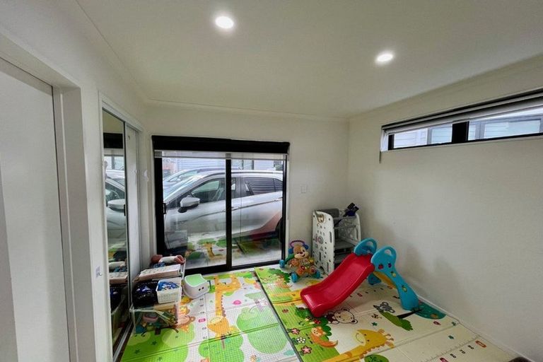 Photo of property in 1d Ohira Place, Henderson, Auckland, 0612