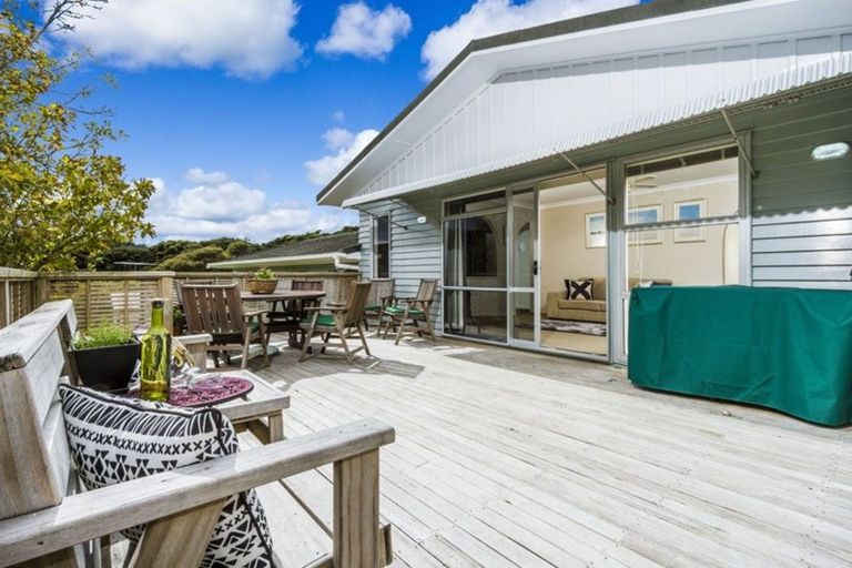 Photo of property in 215 Manuka Road, Bayview, Auckland, 0629