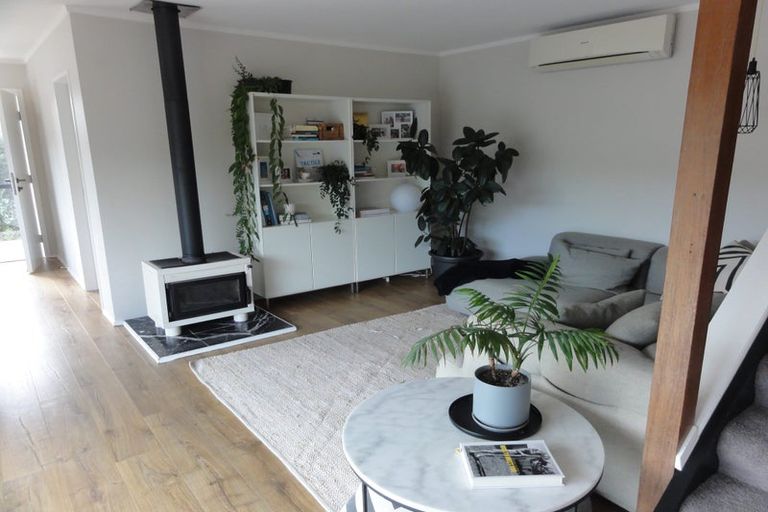 Photo of property in 2 Otonga Way, Churton Park, Wellington, 6037