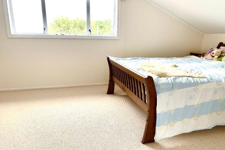 Photo of property in 64 Bleakhouse Road, Bucklands Beach, Auckland, 2014