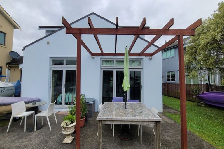 Photo of property in 11l Clearwater Cove, West Harbour, Auckland, 0618