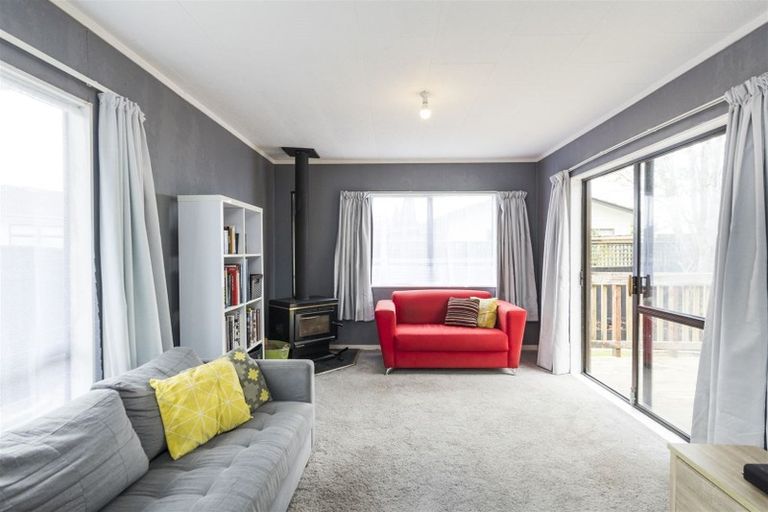 Photo of property in 3a Pluto Place, Milson, Palmerston North, 4414