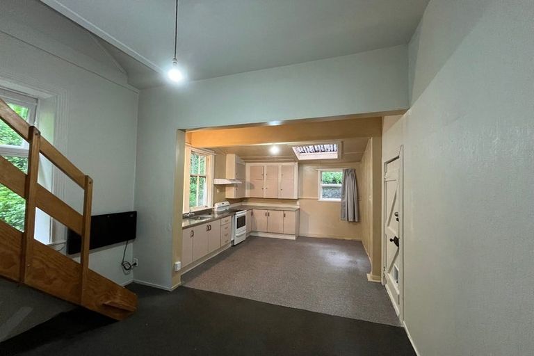Photo of property in 1/13 Garden Road, Northland, Wellington, 6012