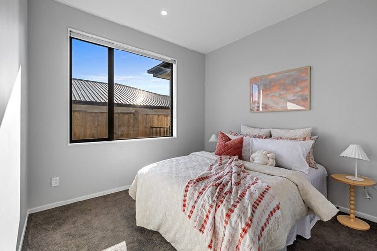 Photo of property in 7 Paihere Street, Huapai, Kumeu, 0810