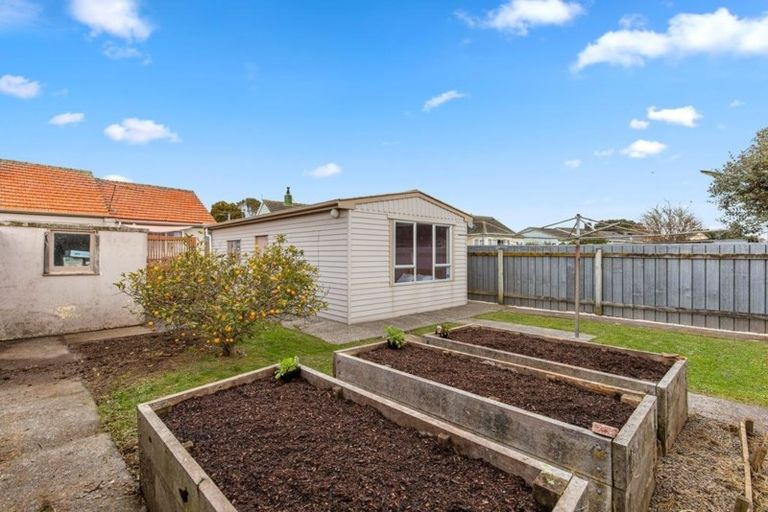Photo of property in 37 Hunter Street, Taita, Lower Hutt, 5011