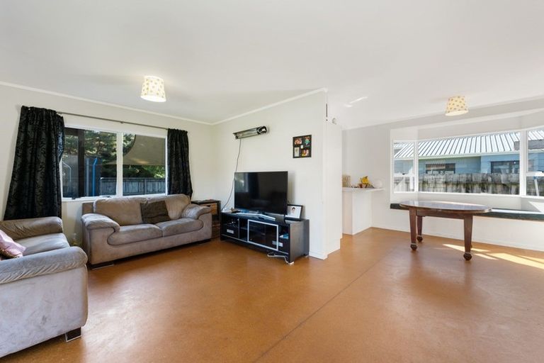 Photo of property in 24 Taksan Place, Pukete, Hamilton, 3200