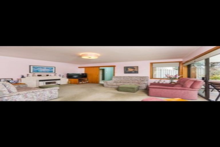 Photo of property in 1 Tiber Road, Forrest Hill, Auckland, 0620