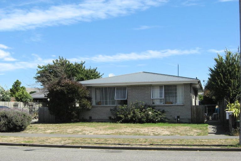 Photo of property in 28 Ruru Road, Bromley, Christchurch, 8062
