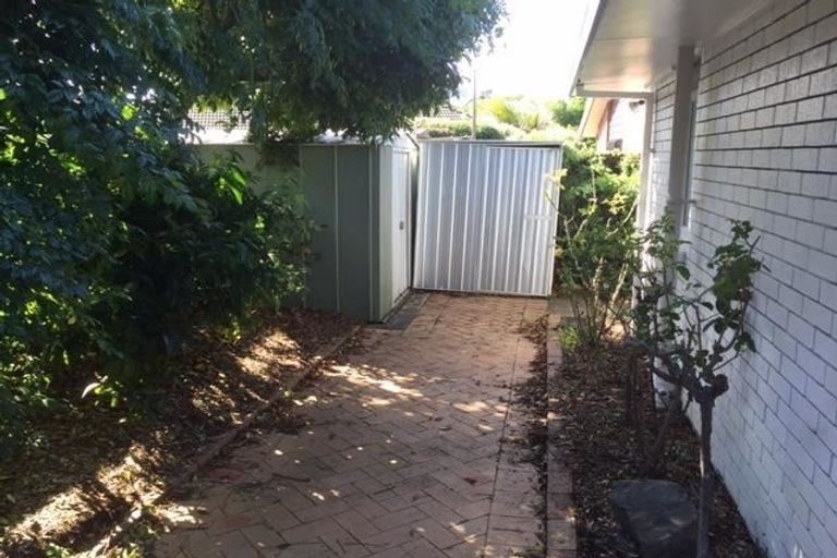 Photo of property in 2 Gairloch Place, Wattle Downs, Auckland, 2103