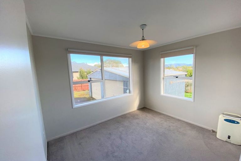 Photo of property in 69 Solar Road, Glen Eden, Auckland, 0602