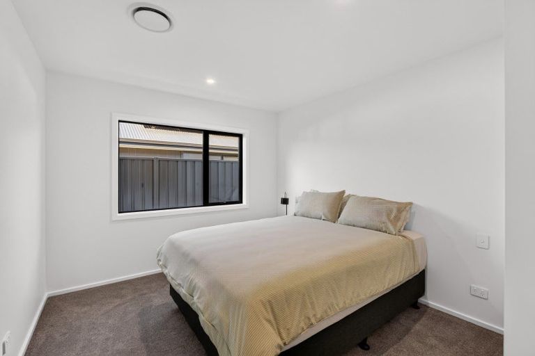 Photo of property in 8 Annie Aranui Drive, Poraiti, 4182